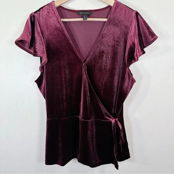 Banana Republic Vneck Velvet  Wrap Top - Picture 2 of 12